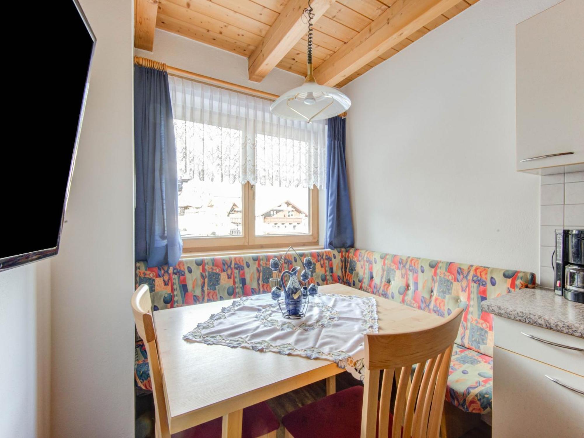 Comfortable Apartment In L Ngenfeld With Ski Storage レンゲンフェルト エクステリア 写真