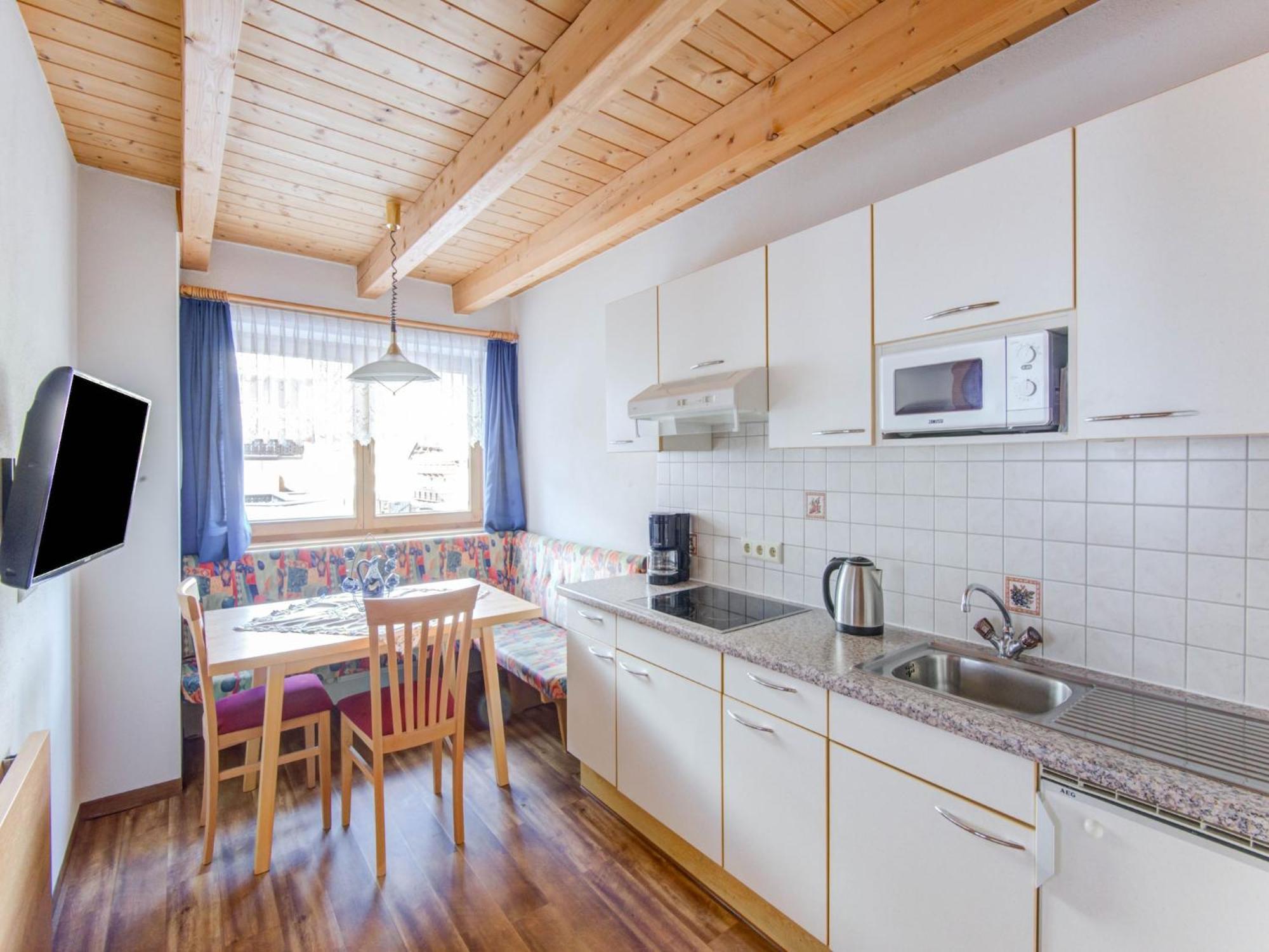 Comfortable Apartment In L Ngenfeld With Ski Storage レンゲンフェルト エクステリア 写真
