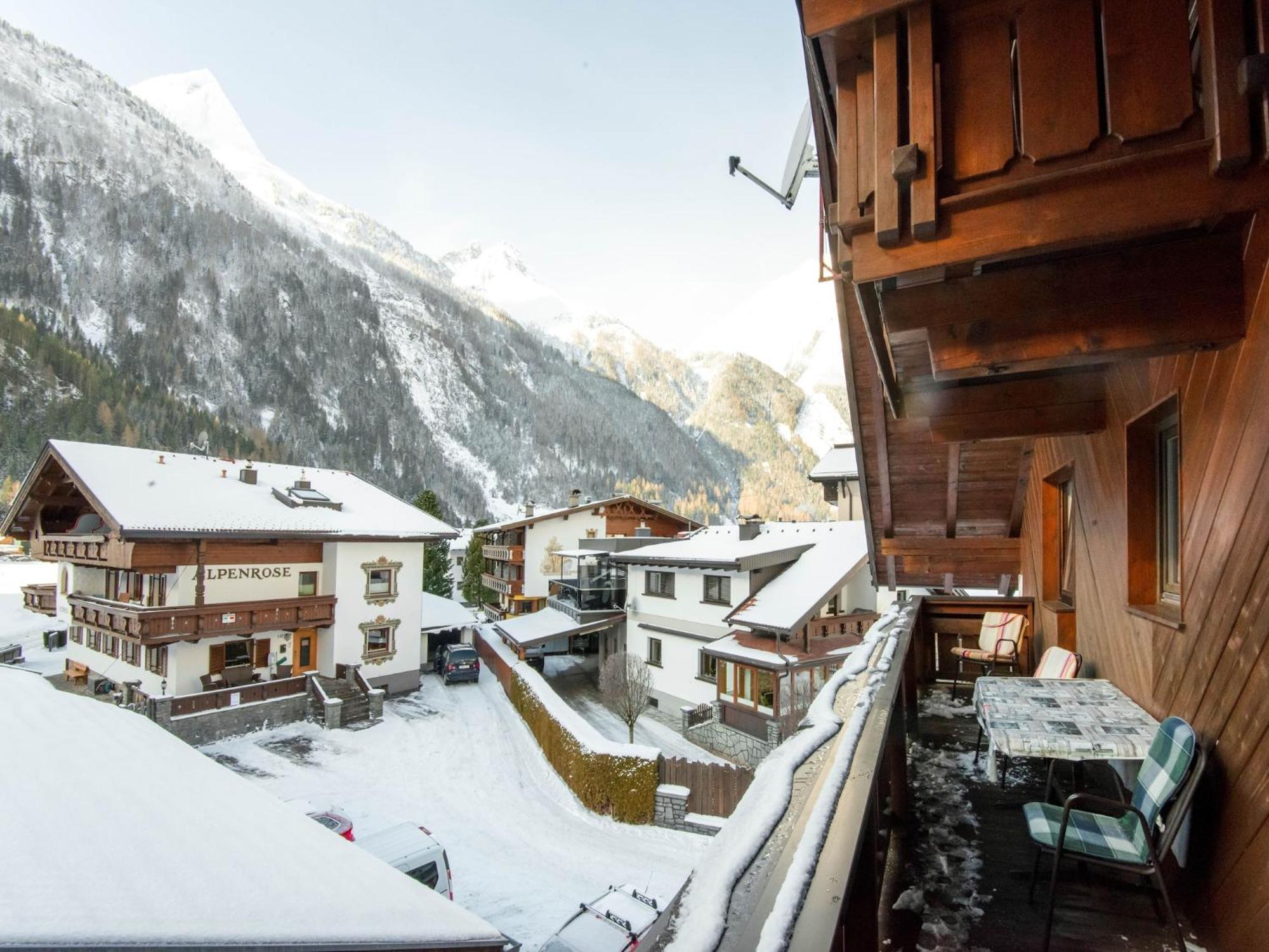 Comfortable Apartment In L Ngenfeld With Ski Storage レンゲンフェルト エクステリア 写真