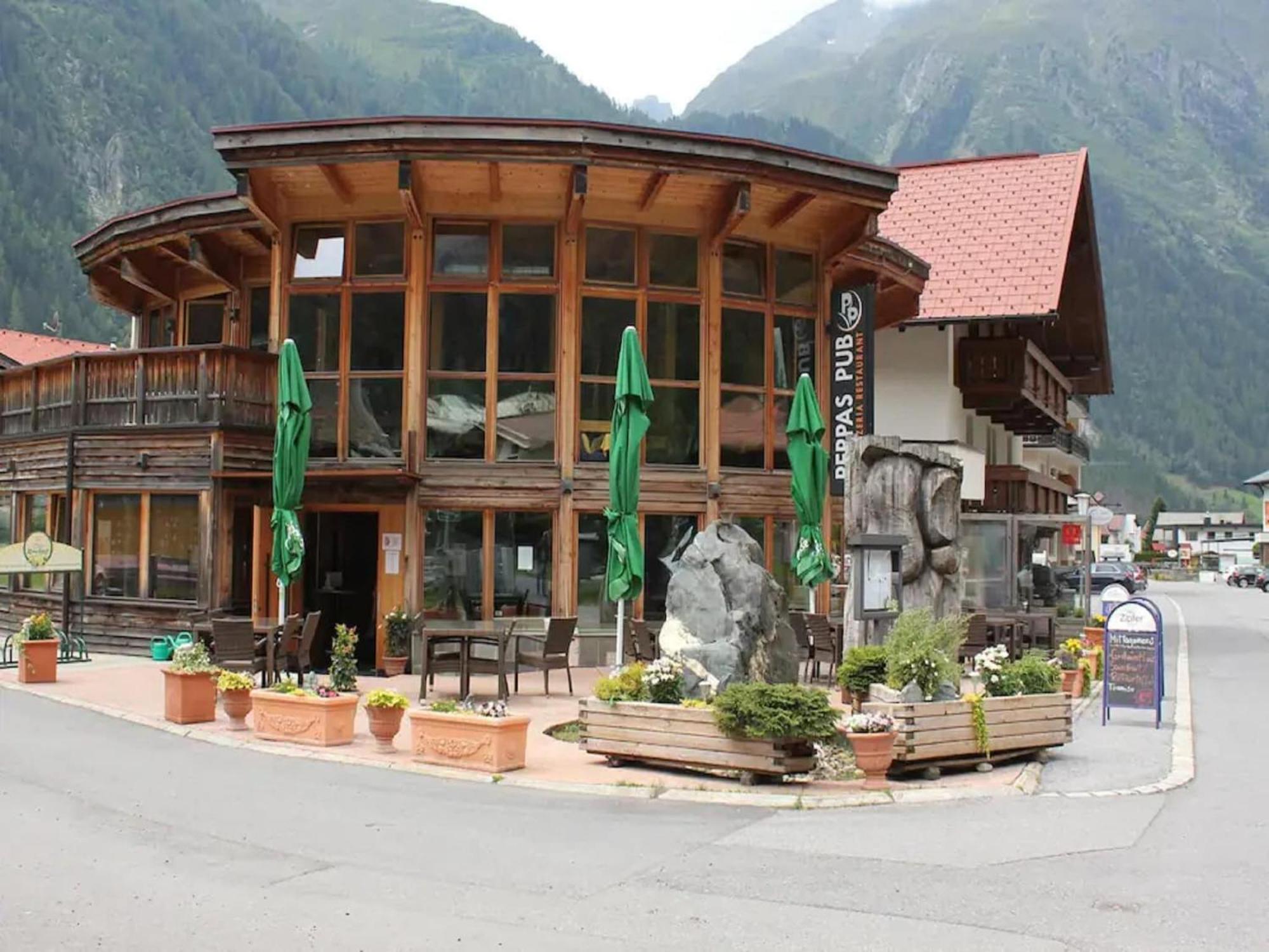 Comfortable Apartment In L Ngenfeld With Ski Storage レンゲンフェルト エクステリア 写真