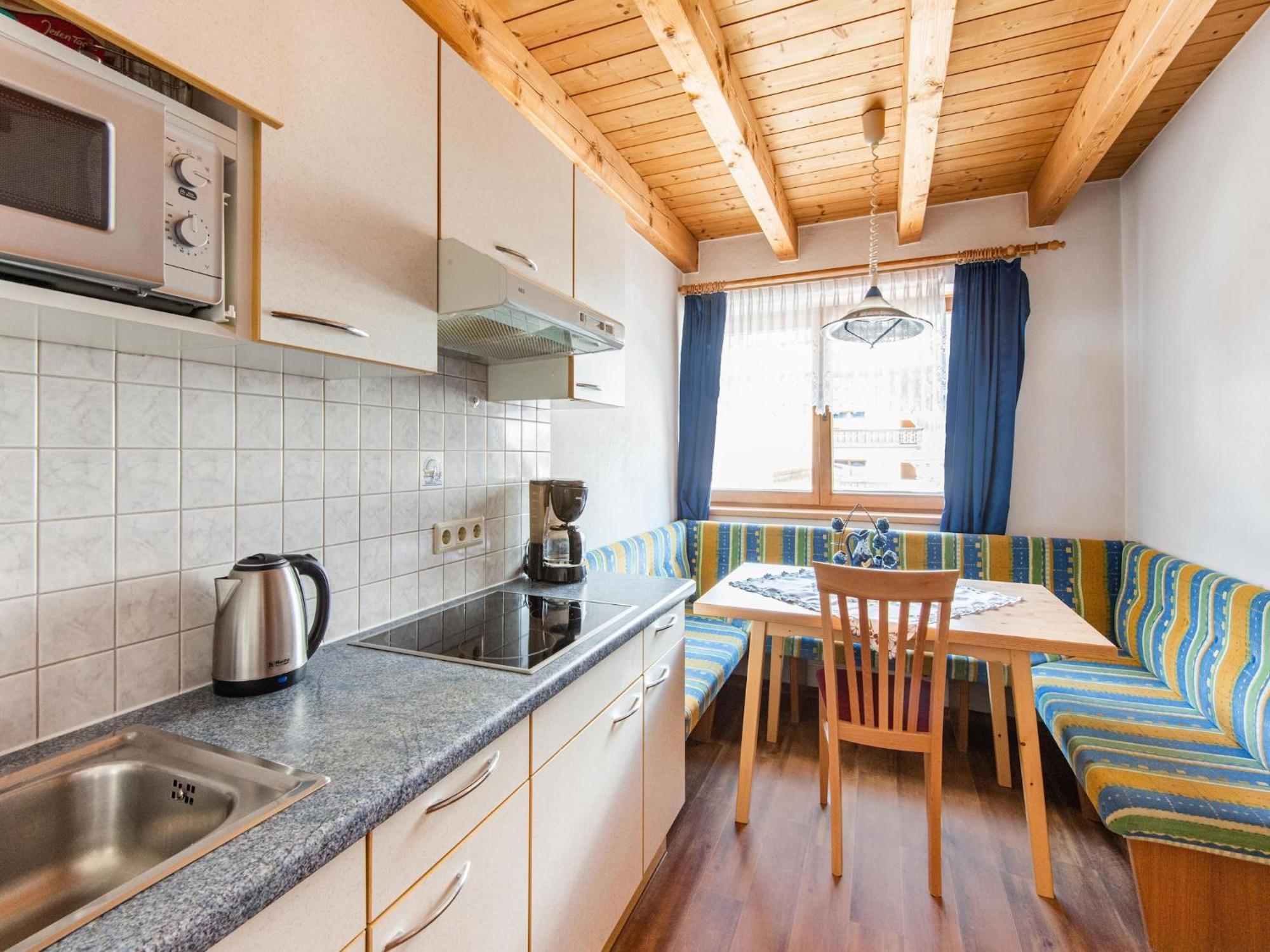 Comfortable Apartment In L Ngenfeld With Ski Storage レンゲンフェルト エクステリア 写真